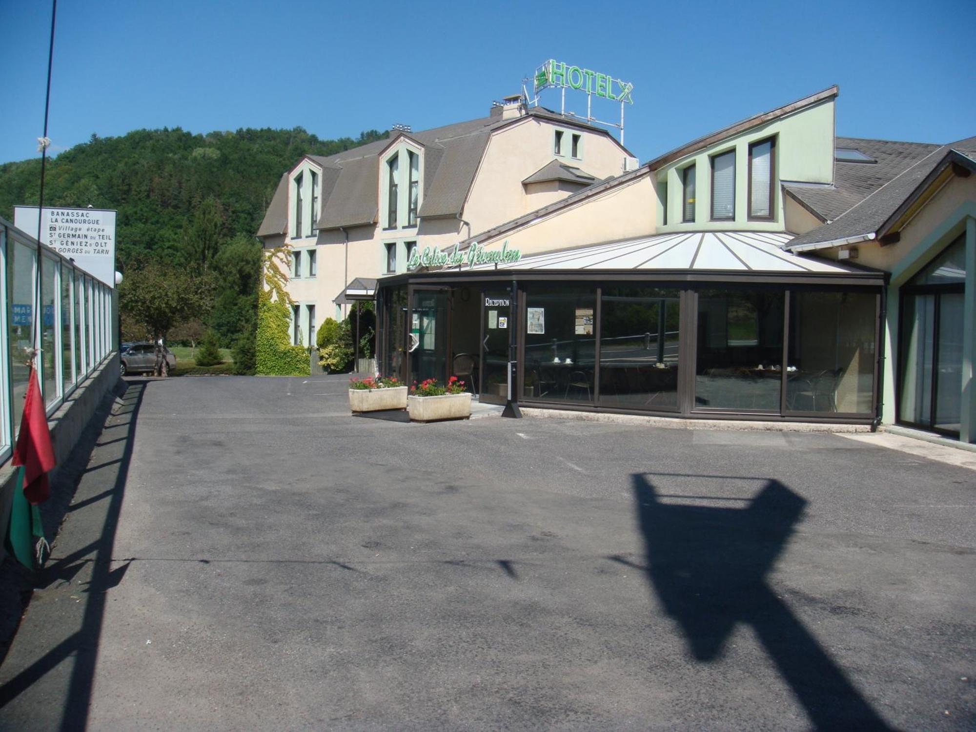 Hotel-Restaurant Le Calice Du Gevaudan - A75 Banassac Екстериор снимка