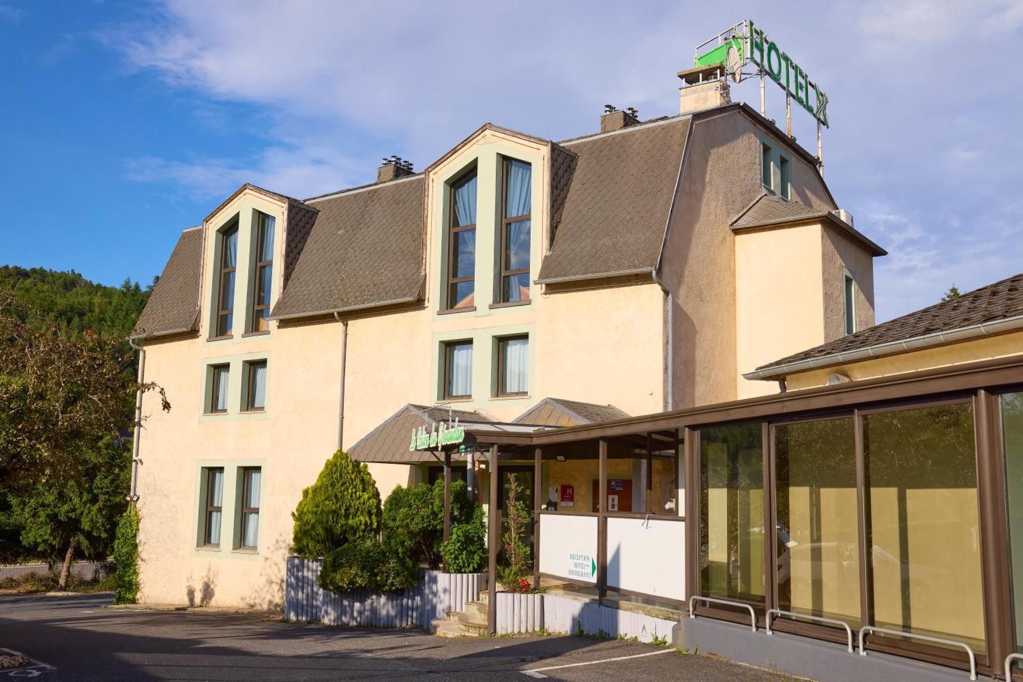 Hotel-Restaurant Le Calice Du Gevaudan - A75 Banassac Екстериор снимка